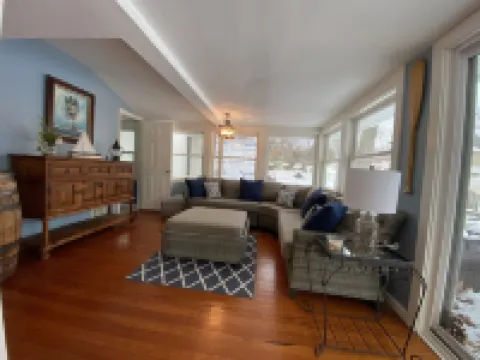 Lake Views, steps to Lake! Two story home, professionally decorated! Sleeps 6!