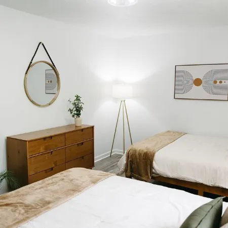 "Morning View 1" Cozy Modern Stay - College/Hiking