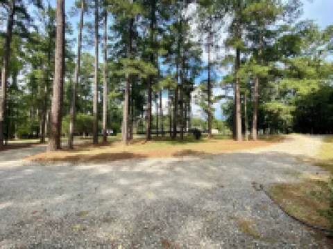 Beautiful Cozy Home in Thomson Near Lake and Boat Ramp Hotels in McDuffie County