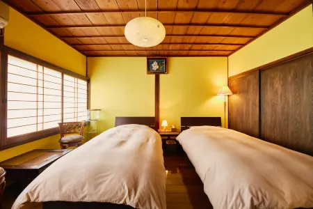 Chikugo Yoshii Machiya Inn Ikunami << 100-Year-Old>> Отели рядом со станцией JR Chikugo Yoshii station