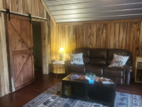 Country Cottage Hotels in Athens