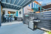 Luxury Lakefront - Game Room - 7 beds - Hot tub - Kayaks - Dock