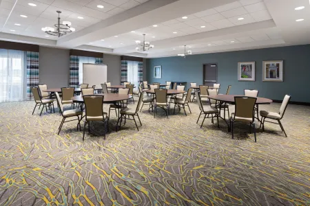 Holiday Inn & Suites SAVANNAH AIRPORT - POOLER by IHG
