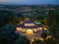 LUXURY VILLA BELVEDERE - Sea view with pool & spa Hotels in Bertinoro