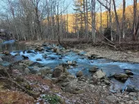 Relaxing 2 bedroom river side home. Home located in Banner Elk, NC