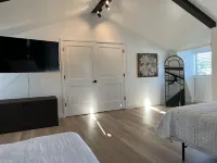 The Barn House near fwy 101