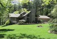 Acorn Lodge Private Riverfront & Trails is an exclusive Retreat & Reunion venue.
