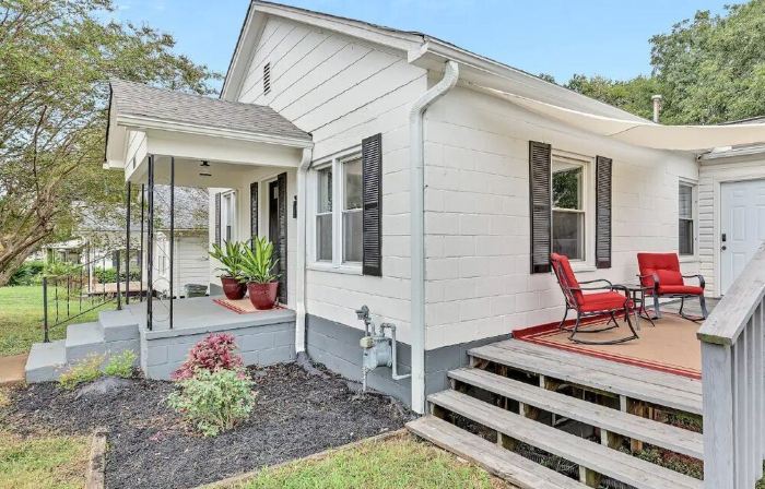 Cozy 2 bedroom home near downtown Gaffney.