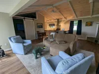 Finger Lakes Cottage Getaway Hotel a Geneva