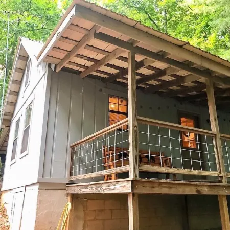 Mountain Cabin with creek and hiking trail! Minutes from Blue Ridge