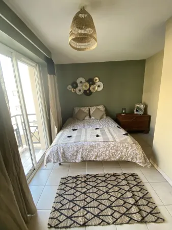 Apartment Downtown Sainte-Maxime Walking distance Отели в г. Сен-Максим