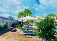 Sombrero Beach Tropical Getaway in the Heart of Marathon