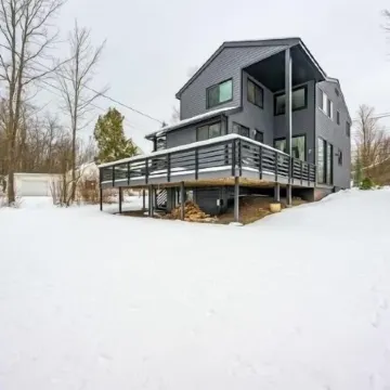 New - Cozy Modern: Stunning Views,3 Mins Ski,BBQ,Fire Pit,Game Room,Walk to Town