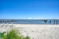 No Cleaning Fee! Brand New Double Queen Studio Condo w/ Waterfront Pool + Beach