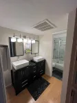 Cute Condo in Downtown Area!
