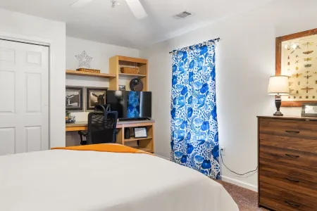 Lakeside Clemson Condo With 4K/Surround Sound/Xbox/Coffee Bar/Private Bathrooms Отели рядом с достопримечательностью «Дайк»