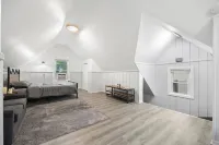 Cozy Studio with reading nook Hotels in White Plains