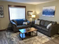 Spacious Northern Black Hills Couples Retreat Hotels in 