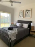 Casa Del Lago, Waterfront spacious living.