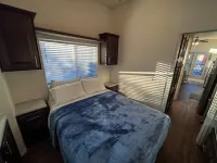 Stylish Oasis Tiny Home Pool Hot Tub Pickleball Bullhead City 10 min to Laughlin