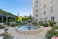 Modern Luxury Meets Hollywood Glamour