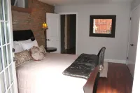 Luxury Homebase in Downtown Boulder