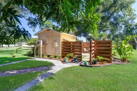 Private Surf Shack Less Than 5 Minutes to Indian Rocks BeachBikes Included!