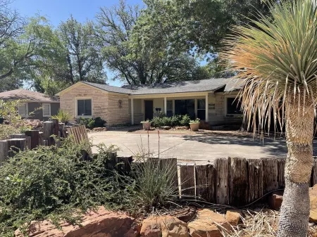 Home in Medical District. Near TTU & Downtown. Backyard oasis w lots of parking!