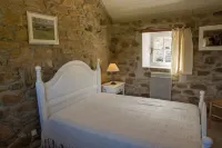 Old stone house between Crozon and Camaret (sea 200m)