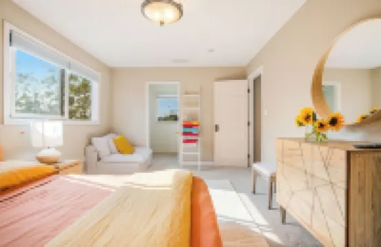 Venice Beach Villa: private luxury, sundeck, prime in-demand location
