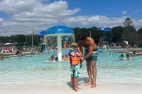 Pocono Base Camp - GOLF CART AVAILABLE to ride to 2 lakes, 3 beaches, & 4 pools