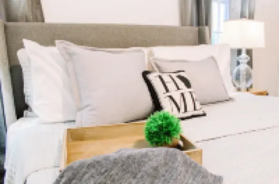 The Fabled Blue-Remodeled Guest Cottage on The Hill