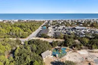 King & Bunk Beds, Beach Parking Pass, & Pets Stay Free Hotels in Corolla