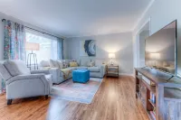 Ideal Location-Across From Expo Center