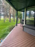 Charming condo on the golf course. 15 min from McCall.