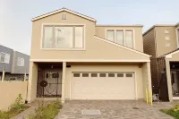 Massive Stylish Home in an Amazing Location in San Francisco! Hôtels à : Aéroport International de San Francisco