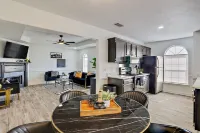Stay Local - Gameroom near Amphitheater and Baseball