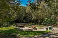Private Entry Elegant Quiet Safe Cozy Studio Suite Hotels near Martinez Amtrak