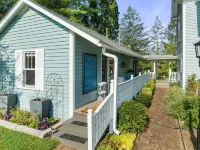Garden Studio on Main - A perfect combination of modern amenities & convenience