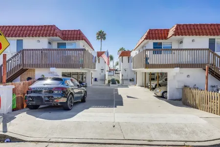 Beachy Farmhouse Family Retreat Отели рядом с достопримечательностью «Сан Онофр Стейт Бич»