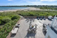 5-bed Waterfront Beach house with DIRECT access to Private Kelly Beach in Bonnet