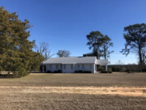 Hilltop Retreat . Private house surrounded by nature. Just 2 miles from Lake. Hoteles en Eufaula