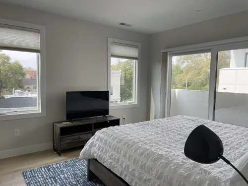 SNL New condominium one block from West Bay. Great location.