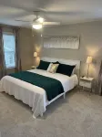 Sunset SeakerSoundfront Condo w/Pool)