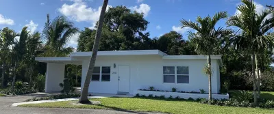 Tropical Getaway 4 miles from Beach