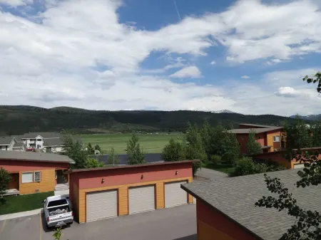Victor Idaho 3rd floor condo , located between Grand Targhee & Jackson Hole. Отели в г. Виктор