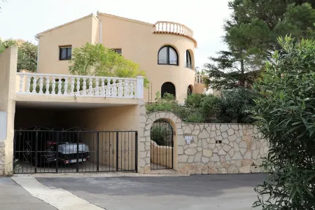 Villa with sea views and private pool on the Costa Blanca Отели в г. Cumbre del Sol