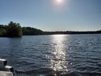 Lakefront Large Lodge in quiet bay~ Pontoon Rental Available