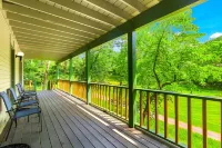 "The Mint Margaritaville Lake Resort, Boating, Golfing, Fire Pit, Swimming