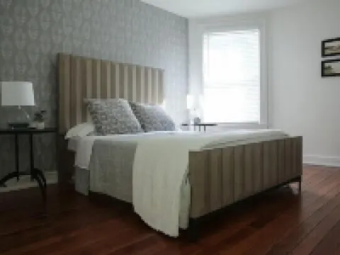 Beautiful 4bd, 2.5ba Lancaster Center City Townhome Hotels in Lancaster